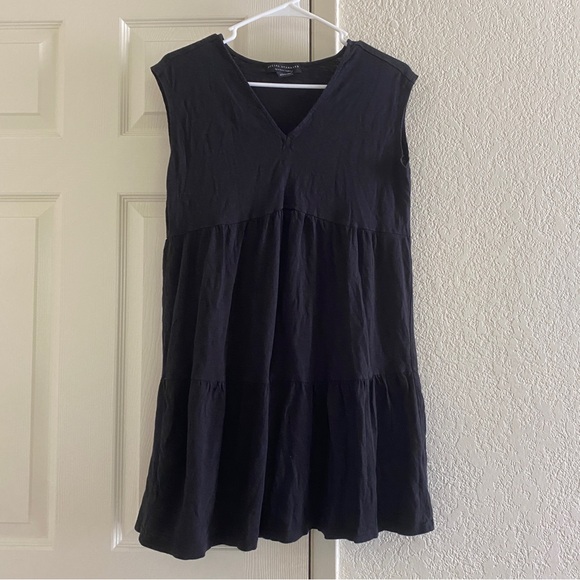 Black A-Line Knee-Length Dress - Picture 2 of 4